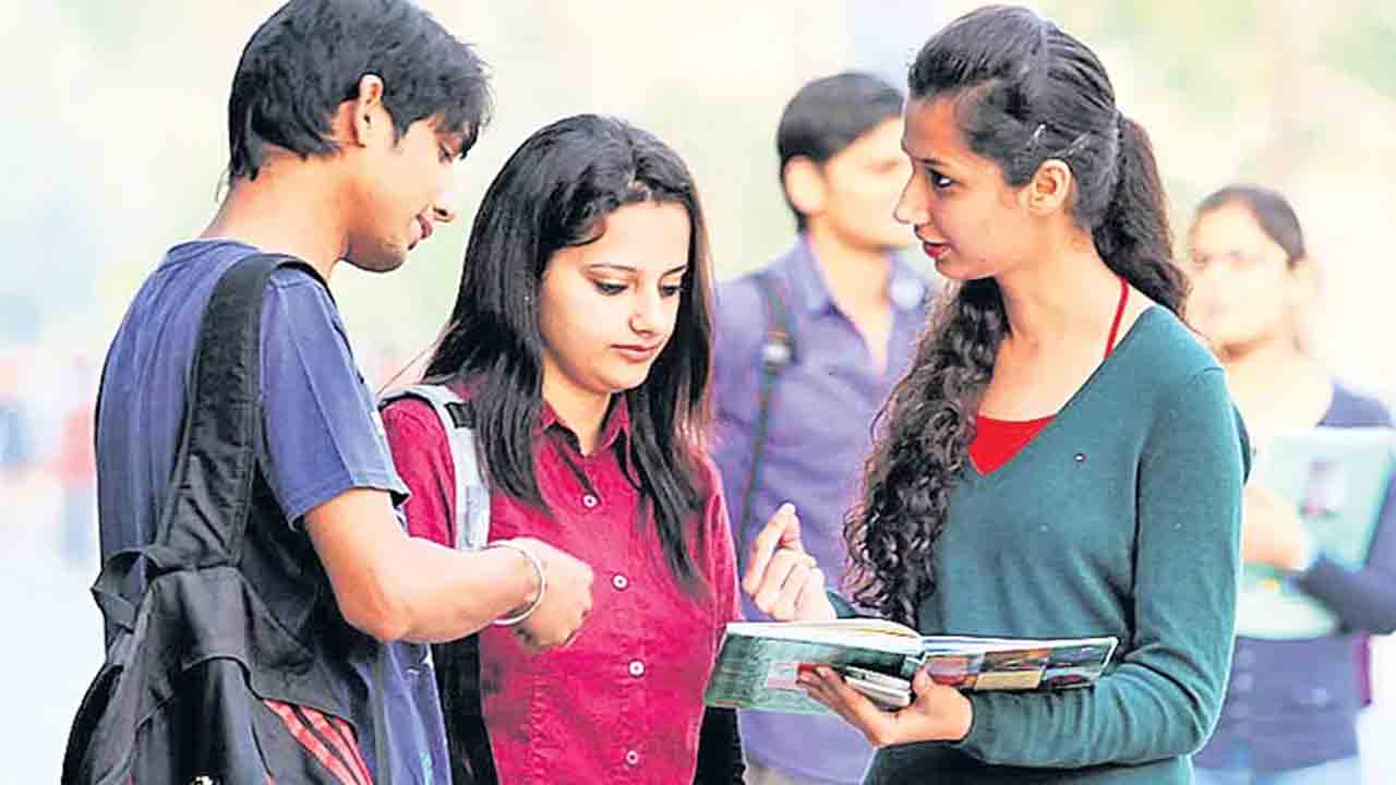 ఇంకా తేలని ఇంజినీరింగ్‌ సీట్లు