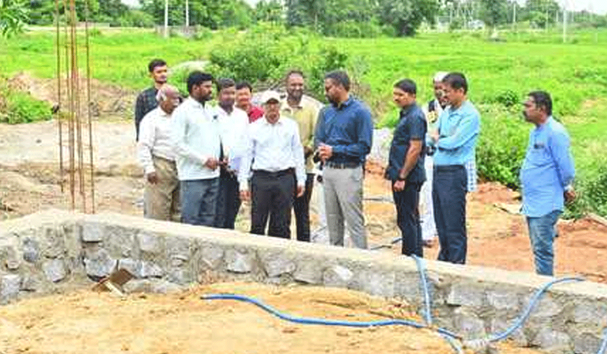 Collector Satya Prasad | గ్రామాల్లో నిర్మాణ పనులను త్వరిగతిన పూర్తి చేయాలి.. జగిత్యాల కలెక్టర్ సత్యప్రసాద్