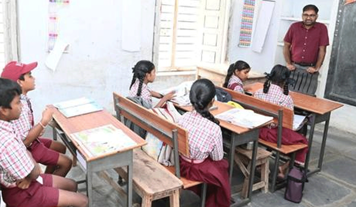 Collector Koya Sri Harsha | ప్రతీ విద్యార్థికి కనీస విద్యా ప్రమాణాలు అందేలా చూడాలి.. కలెక్టర్‌ కోయ శ్రీ హర్ష