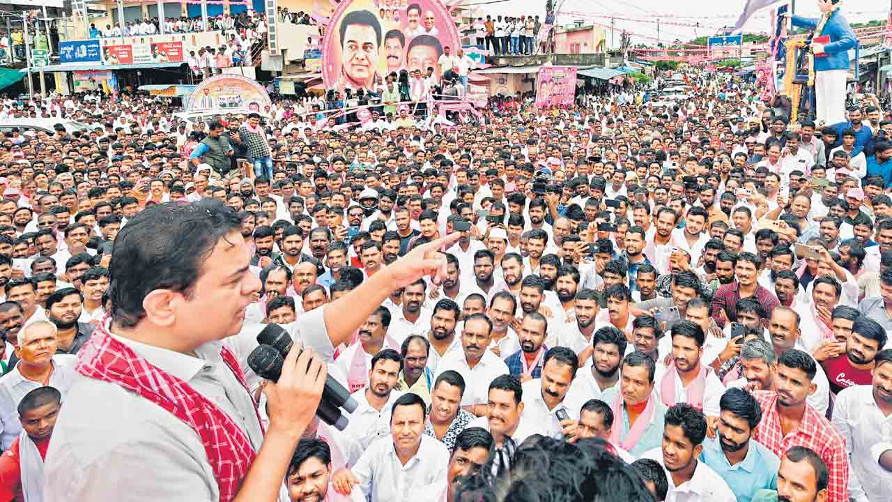 దళిత వ్యతిరేకి రేవంత్‌ను గద్దెదింపుదాం