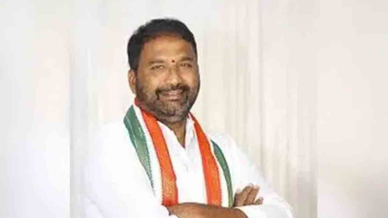 కేంద్ర నిధుల పనులపై రాజకీయం