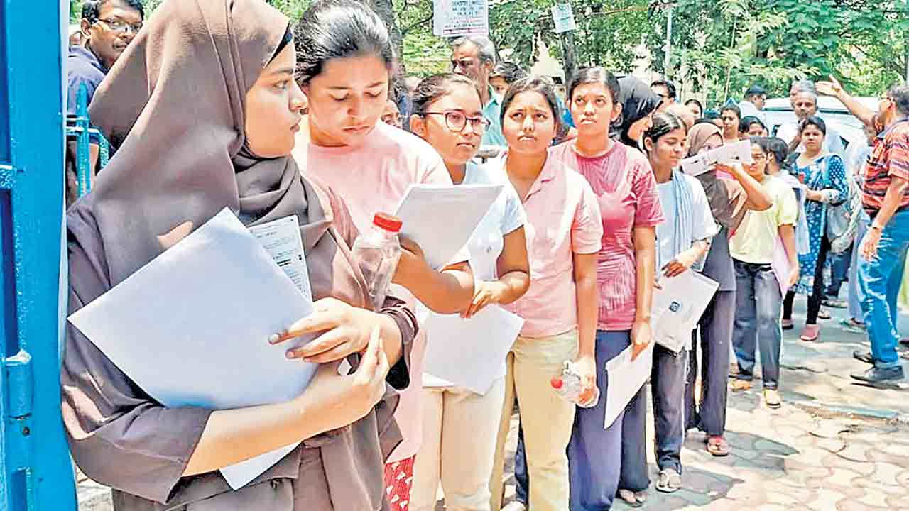 పరీక్ష కేంద్రాలపై పరేషాన్!