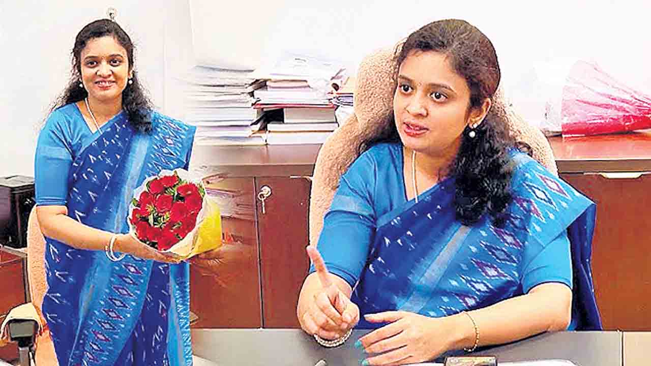 ప్రభుత్వ పథకాల చేరవేతలో పౌరసంబంధాలశాఖ కీలకం: ప్రియాంక