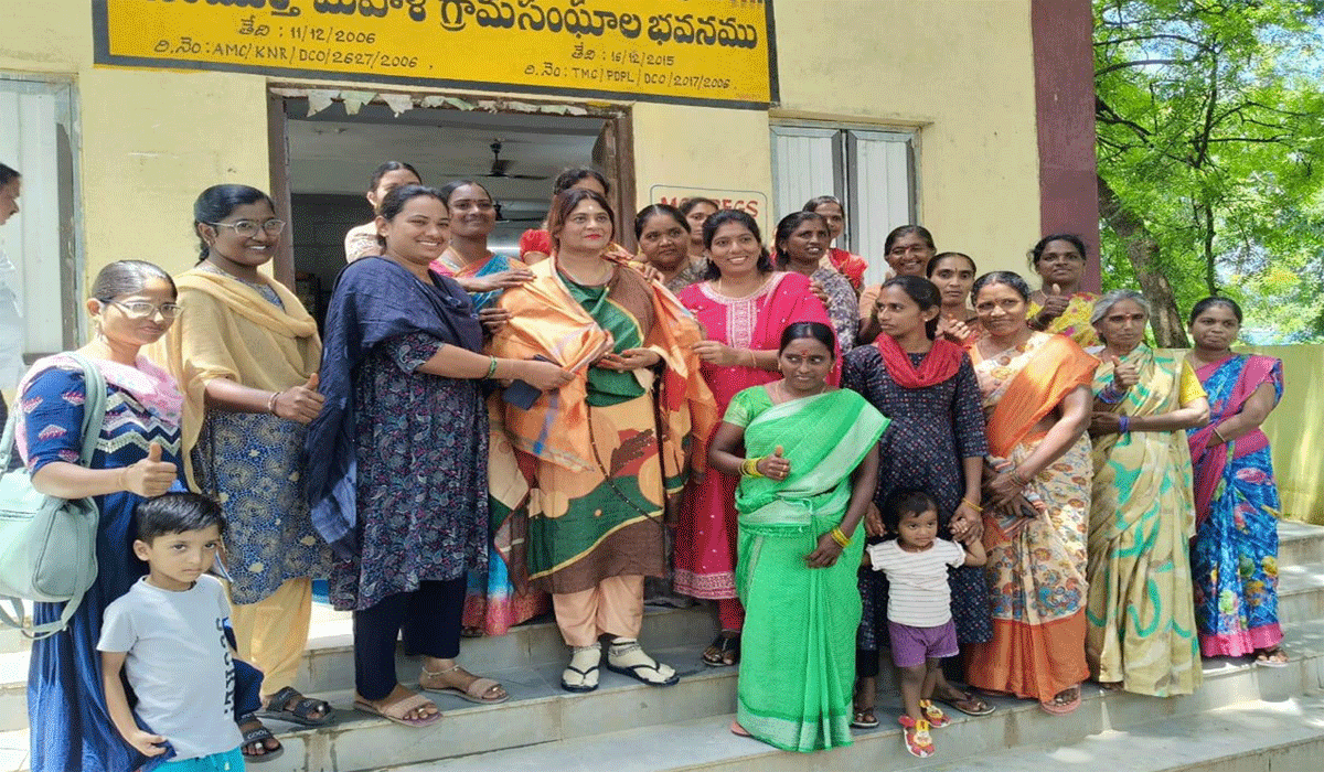 Makkan Singh Seva Samiti | పాలకుర్తి గ్రామాభివృద్ధికి ప్రతీ ఒక్కరీ సహకారం అవసరం.. మక్కాన్ సింగ్ సేవాసమితి అధ్యక్షురాలు మనాలి ఠాగూర్