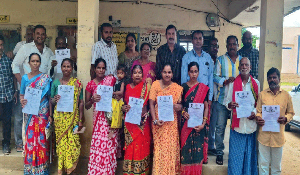 Indiramma houses | ప్రభుత్వ నిబంధనల ప్రకారం ఇందిరమ్మ ఇండ్లు నిర్మించుకోవాలి.. ఎంపీడీవో చౌడారపు గంగాధర్