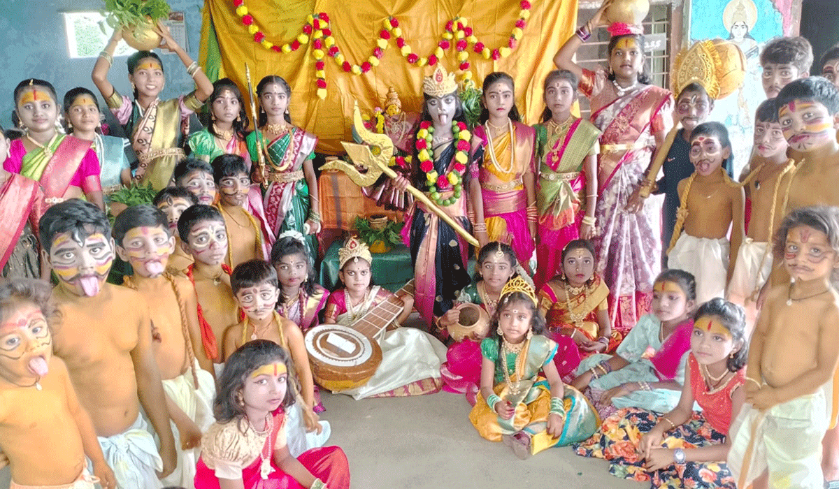 Bon festival | ఇందుర్తి పాఠశాలలో బోనాల ఉత్సవాలు.. అలరించిన విద్యార్థుల విన్యాసాలు