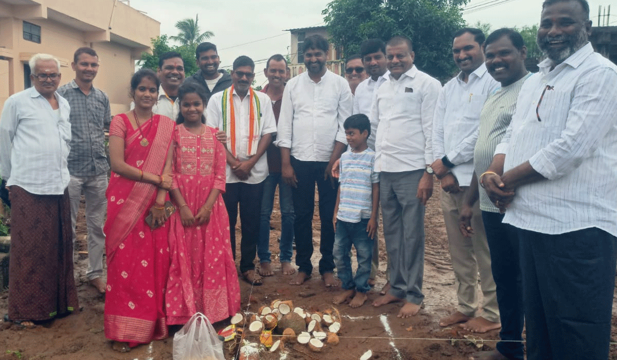 Pegadapally | పేదింటి కల సాకారం చేయడమే ప్రభుత్వ లక్ష్యం.. పెగడపల్లి వ్యవసాయ మార్కెట్ కమిటీ చైర్మన్ బుర్ర రాములు గౌడ్