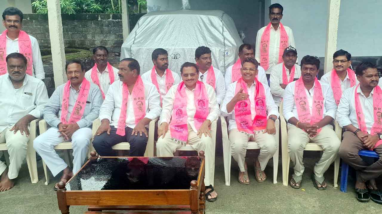 అర్జీలు తీసుకోవడమే ప్రజాపాలనా?