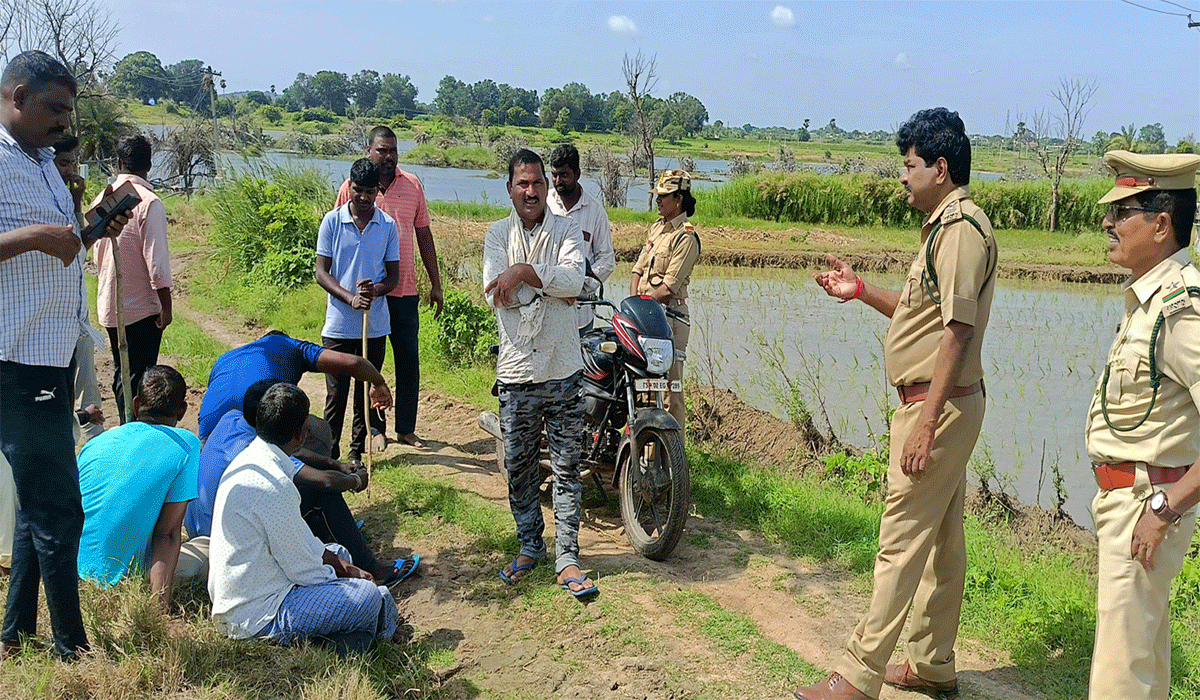 Leopard trouble | రాగట్లపల్లిలో చిరుత కలకలం.. రైతులను అప్రమత్తం చేసిన ఎఫ్‌ఆర్‌వో
