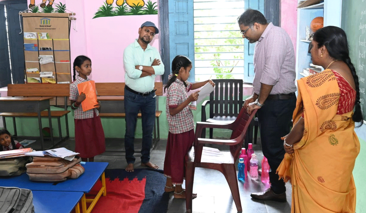 Collector Koya Sri Harsha | ప్రభుత్వ పాఠశాలలో పారిశుధ్య నిర్వహణకు ప్రాధాన్యత కల్పించాలి.. పెద్దపల్లి జిల్లా కలెక్టర్ కోయ శ్రీ హర్ష