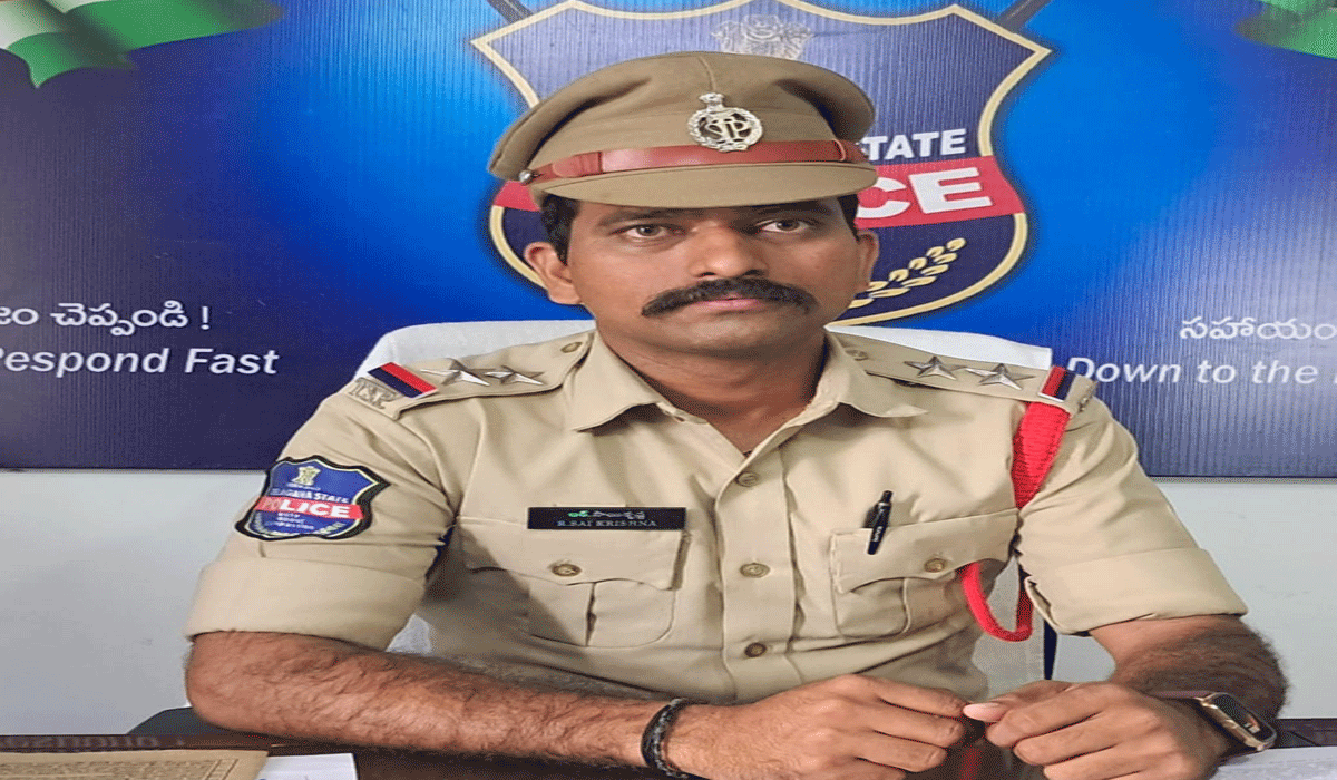 Be alert | వర్షాల పట్ల అప్రమత్తంగా ఉండాలి.. ఎస్సై ఆర్ సాయి కృష్ణ