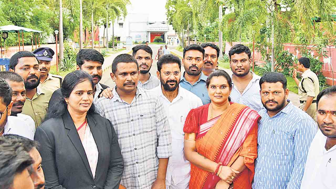 జైలు నుంచి శశిధర్‌ గౌడ్‌ విడుదల