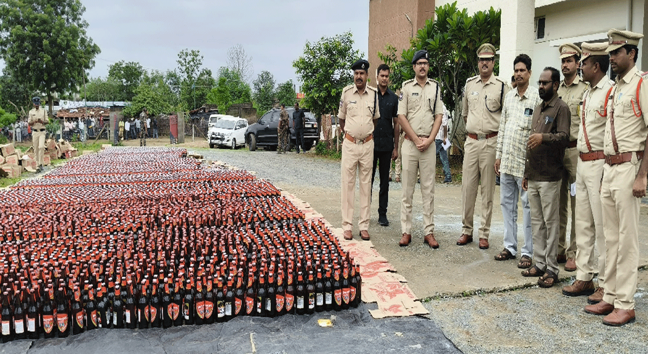Liquor | చింతలమనేపల్లిలో రూ.21 లక్షల విలువైన మద్యం ధ్వంసం
