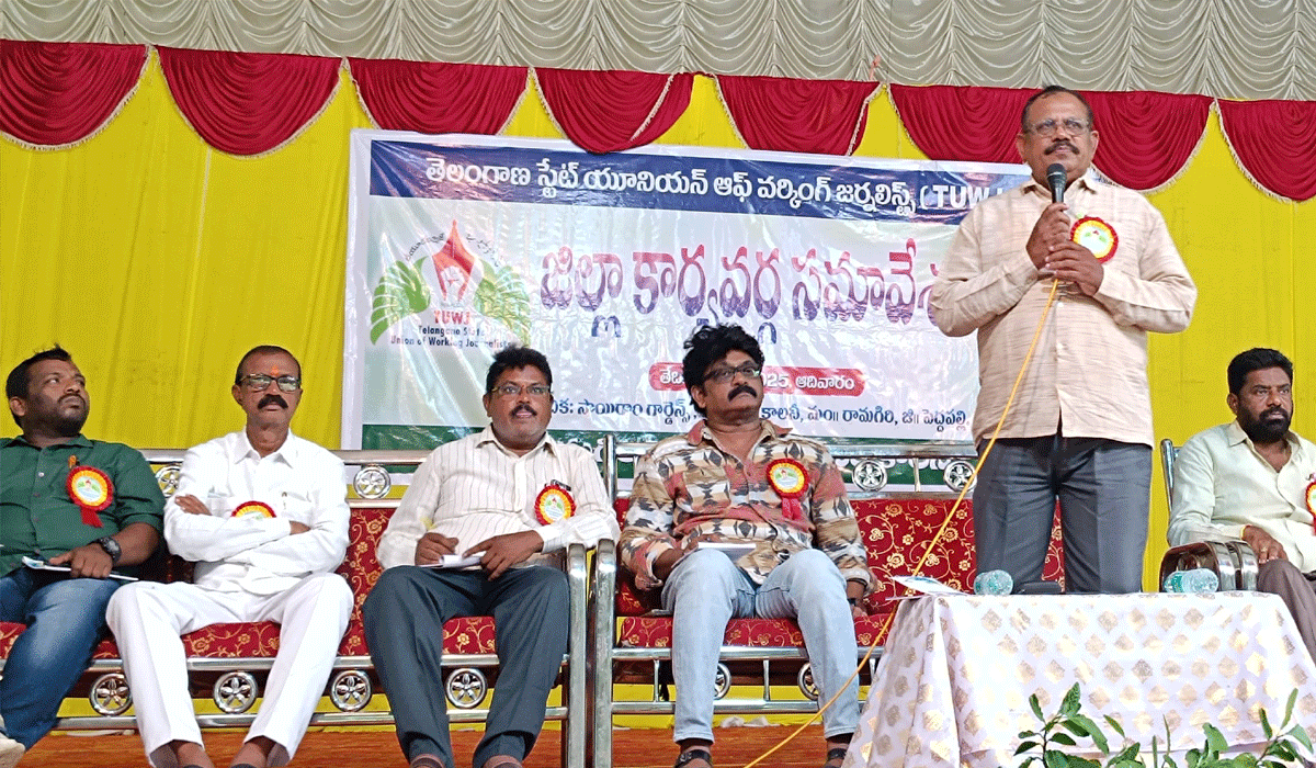 Journalists | జర్నలిస్టుల సమస్యలను ప్రభుత్వ దృష్టికి తీసుకెళ్తాం.. టీయూడబ్ల్యూజే (ఐజేయూ)నేషనల్ కౌన్సిల్ సభ్యుడు నగునూరి శేఖర్