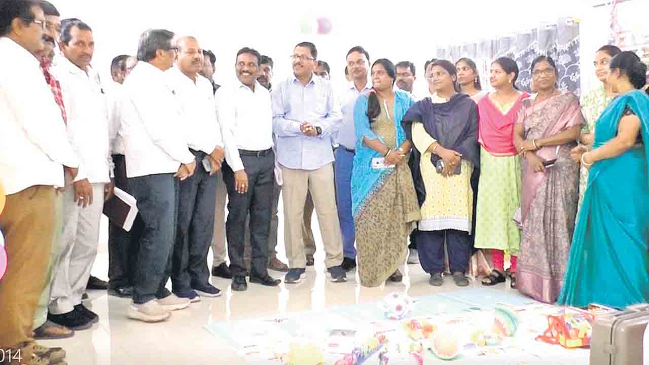 ఉద్యోగుల సంక్షేమానికి యాజమాన్యం కృషి