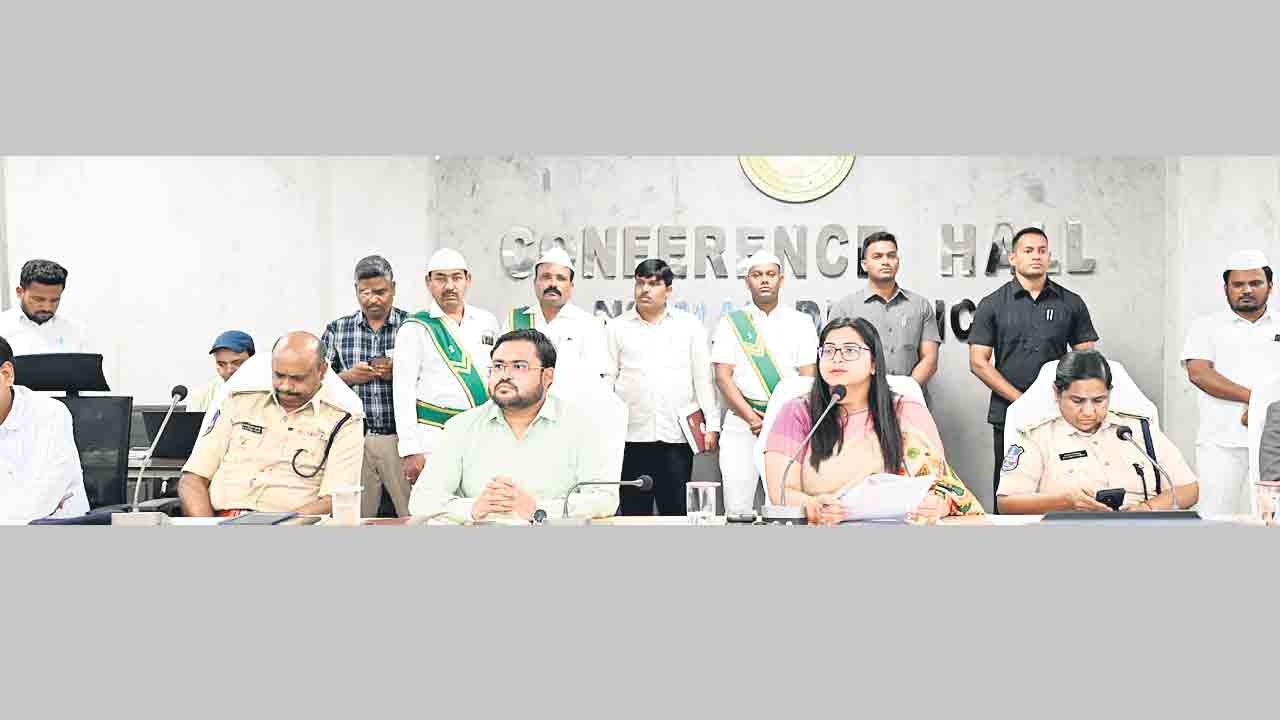 నకిలీ విత్తన విక్రయదారులపై చర్యలు తీసుకోవాలి..