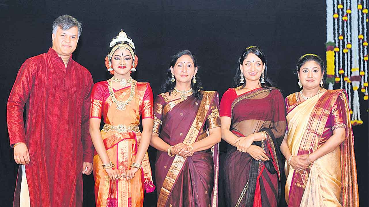 Ananya Parsa 1