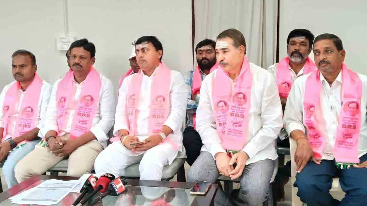 ముగ్గురు మంత్రులున్నా..చేసిన అభివృద్ధి సున్నా