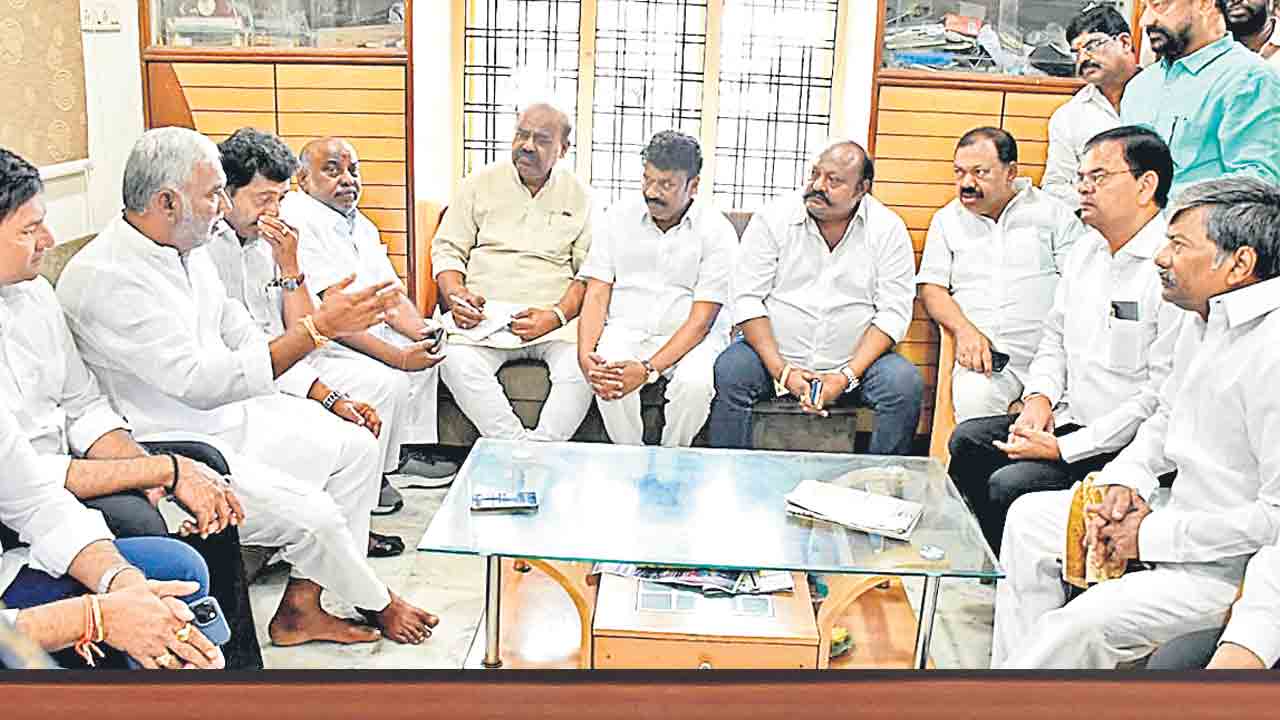 బీసీలపై దాడులను సహించం