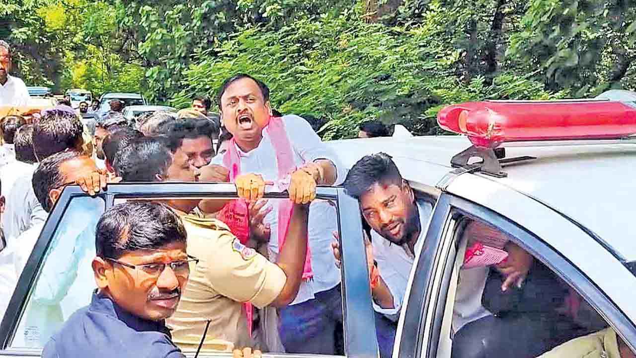 జంగ్‌ సైరన్‌పై ఉక్కుపాదం