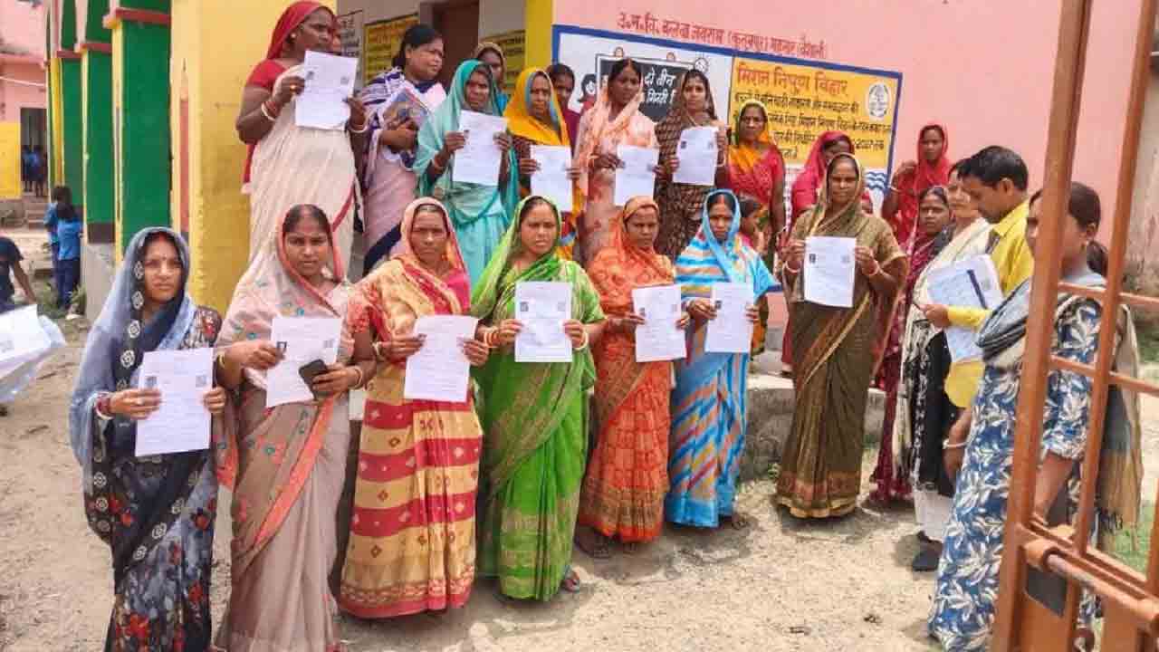 బీహార్లో 52 లక్షల ఓటర్ల పేర్లు తొలగింపు