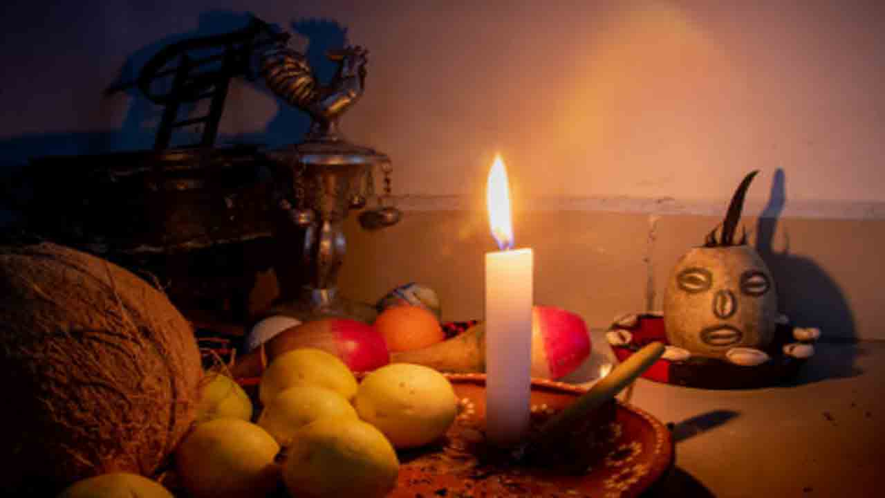 Black Magic | నగ్నంగా చేతబడి చేయాలని భార్య, అత్తను వ్యక్తి బలవంతం.. ఆ   ఫొటోలు లీక్‌