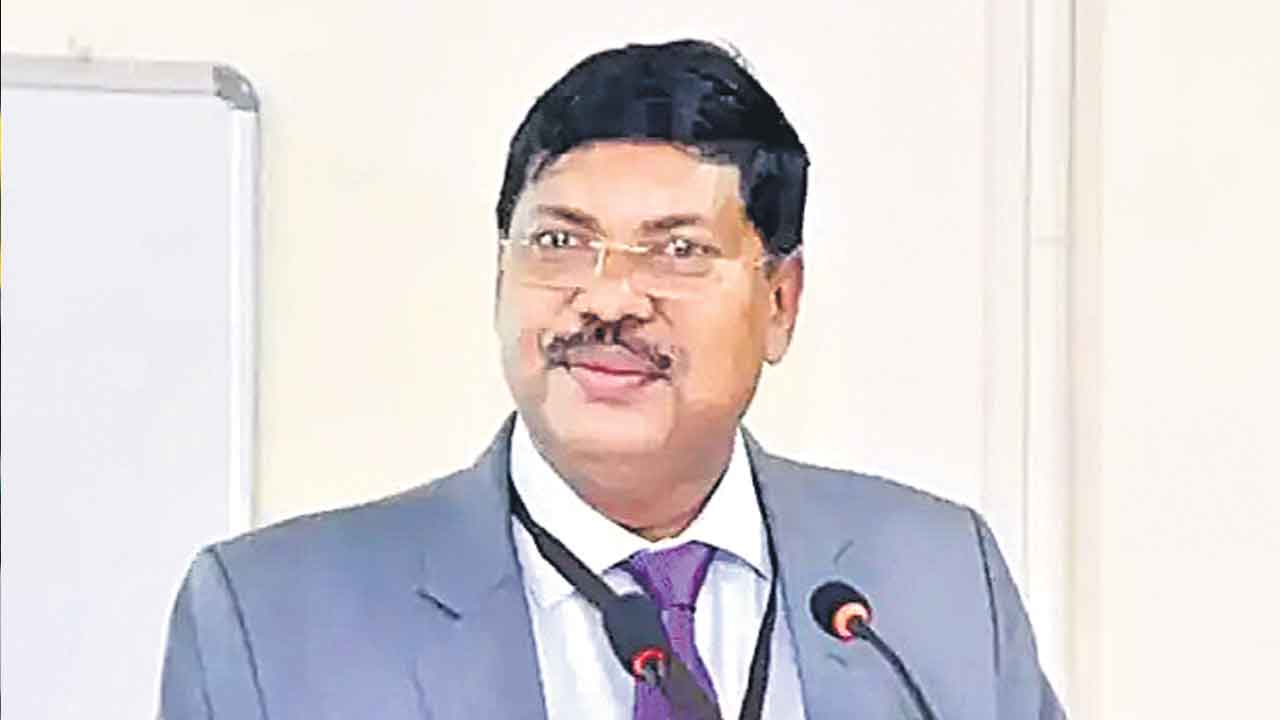 రాజ్యాంగ వివరణ ఆచరణాత్మకంగా ఉండాలి.. సుప్రీంకోర్టు సీజే బీఆర్‌ గవాయ్‌