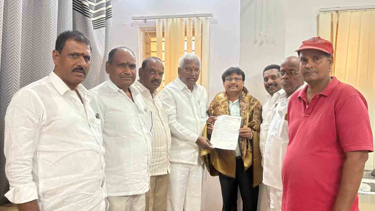 Cell Tower | కాలనీలో సెల్ టవర్ ఏర్పాటు చేయొద్దు.. మున్సిపల్ కమిషనర్‌కు కాలనీవాసుల వినతి