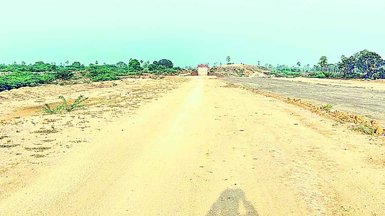 నిధులున్నా నిర్లక్ష్యమే…