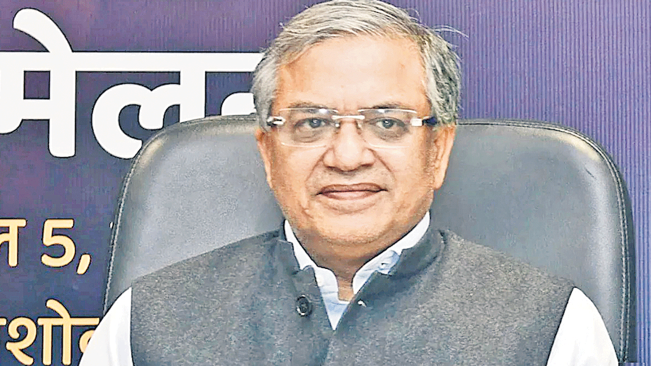 ఎక్కడ నివసిస్తే అక్కడే ఓటరుగా నమోదుకావాలి