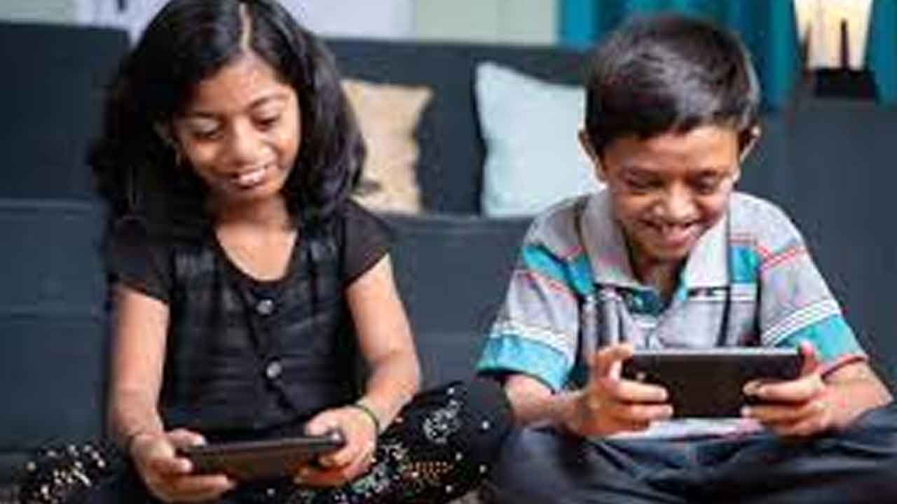Smartphone | స్మార్ట్‌ ఫోన్లతో పిల్లల్లో మానసిక సమస్యలు..! హెచ్చరించిన అధ్యయనం