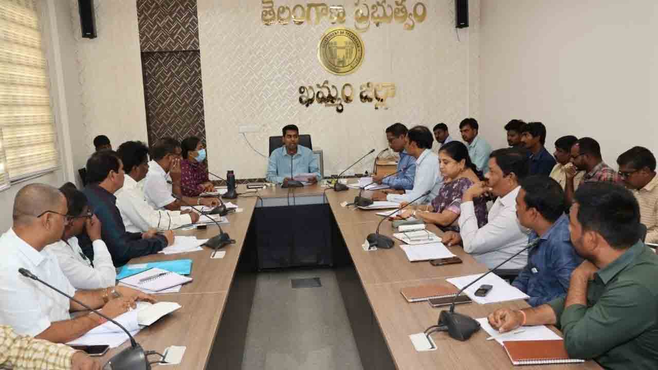 విద్యా ప్రమాణాలు మెరుగుపర్చాలి