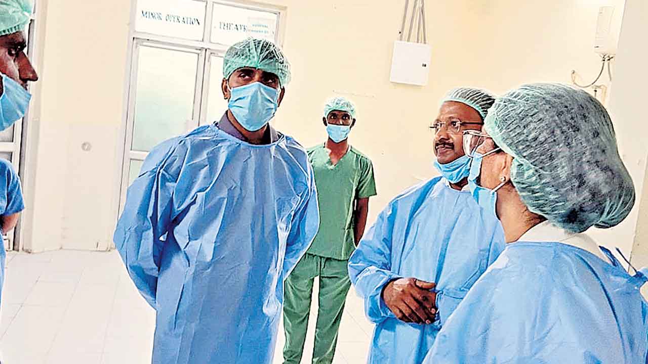 నెల రోజుల్లో మళ్లీ వస్తా.. సమస్యలన్నీ పరిష్కారం కావాలి