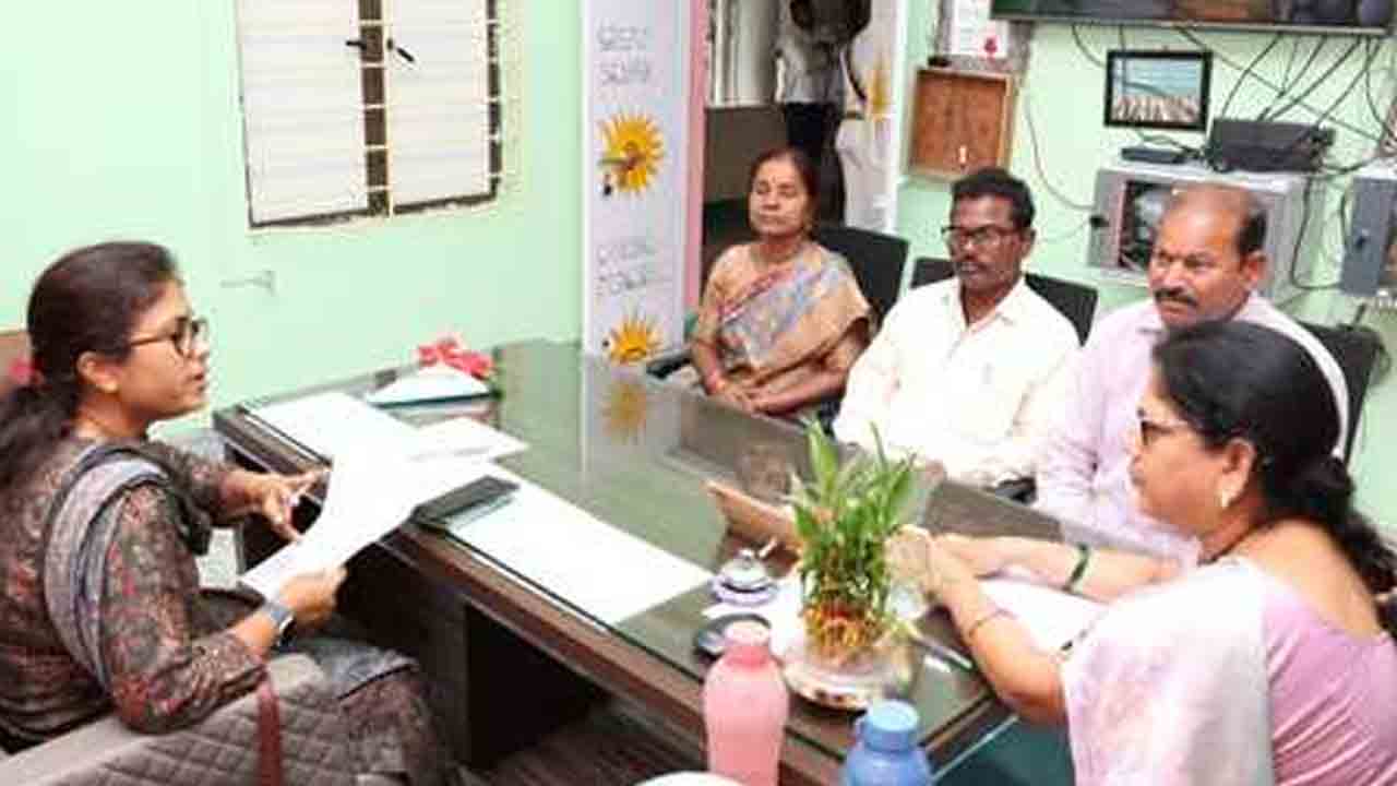 Collector Sikta Patnaik | పదిలో అత్యధిక మార్కుల సాధనకు విద్యార్థులు కష్టపడాలి : కలెక్టర్