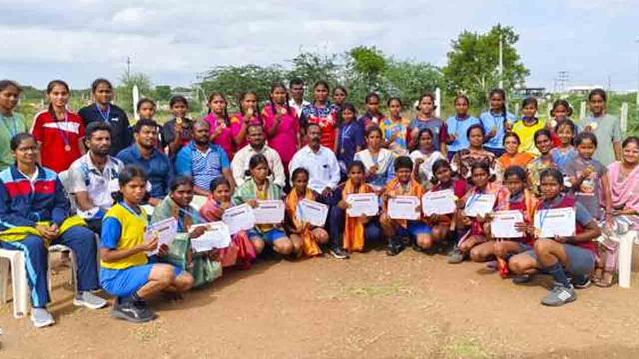 Cycling Competitions | సౌత్ జోన్ సైక్లింగ్ పోటీలకు ఎంపికైన క్రీడాకారులకు సన్మానం