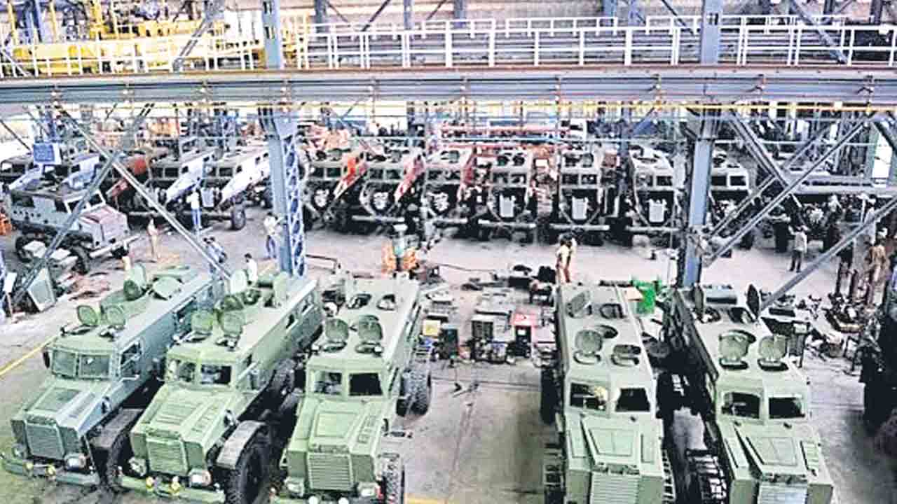 తెలంగాణను కాదని బుందేల్‌ఖండ్‌కు.. డిఫెన్స్‌ కారిడార్‌పై కేంద్రం వివక్ష