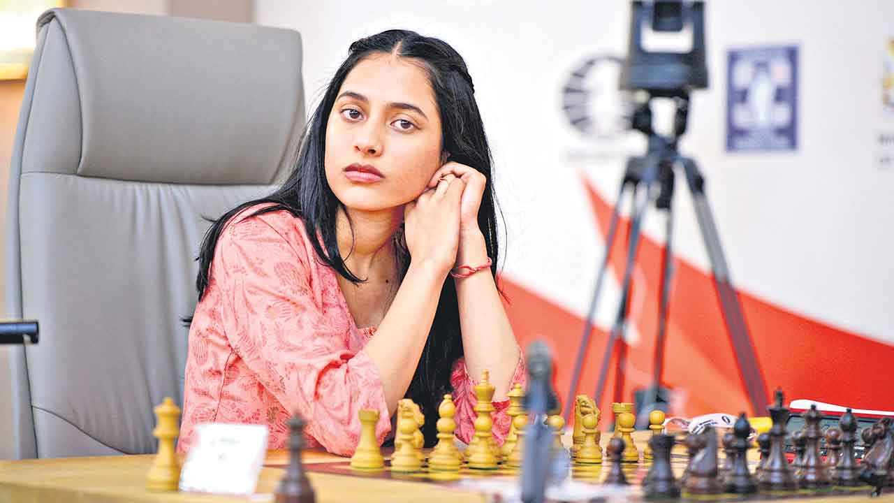 ప్రపంచ చదరంగానికి మరో యువరాణి.. దివ్య దేశ్‌ముఖ్‌