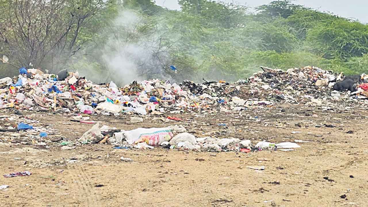 ముక్కు మూసుకోవాల్సిందే..