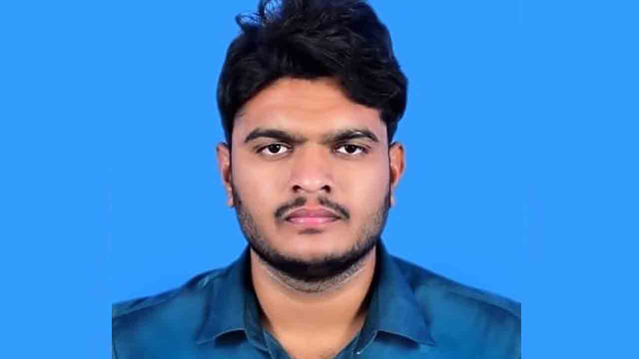 Farmer ID | భూమి కలిగిన ప్రతీ రైతు ఫార్మర్ ఐడీ పొందాలి : ఏఈవో వంశీకృష్ణ