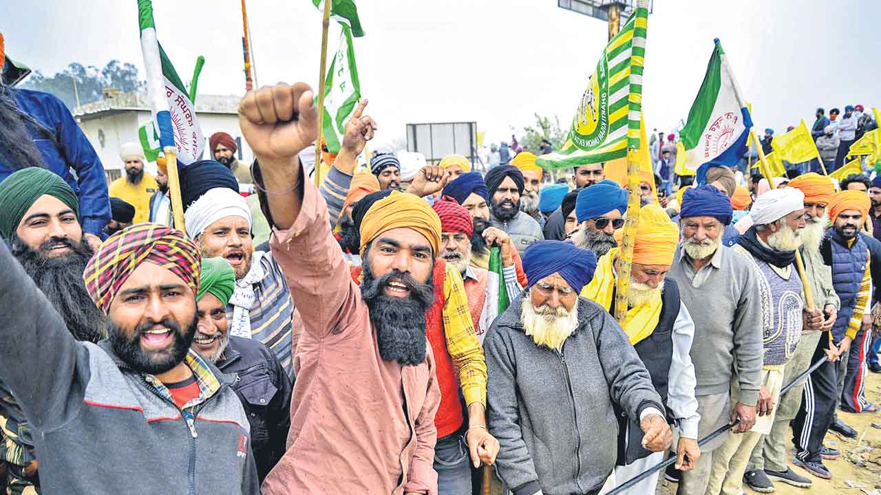 Farmers Protest | మోదీ సర్కారుపై రైతన్న రణగర్జన.. దేశవ్యాప్త నిరసనలకు ఎస్‌కేఎం పిలుపు..!
