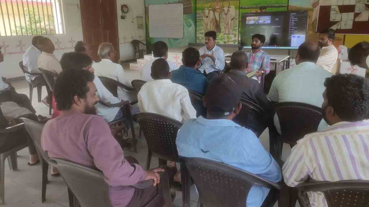 Farmers | రైతులకు సాంక్షేతిక పరిజ్ఞానంపై అవగాహన అవసరం : ఉద్యానశాఖ జేడీ బాబు