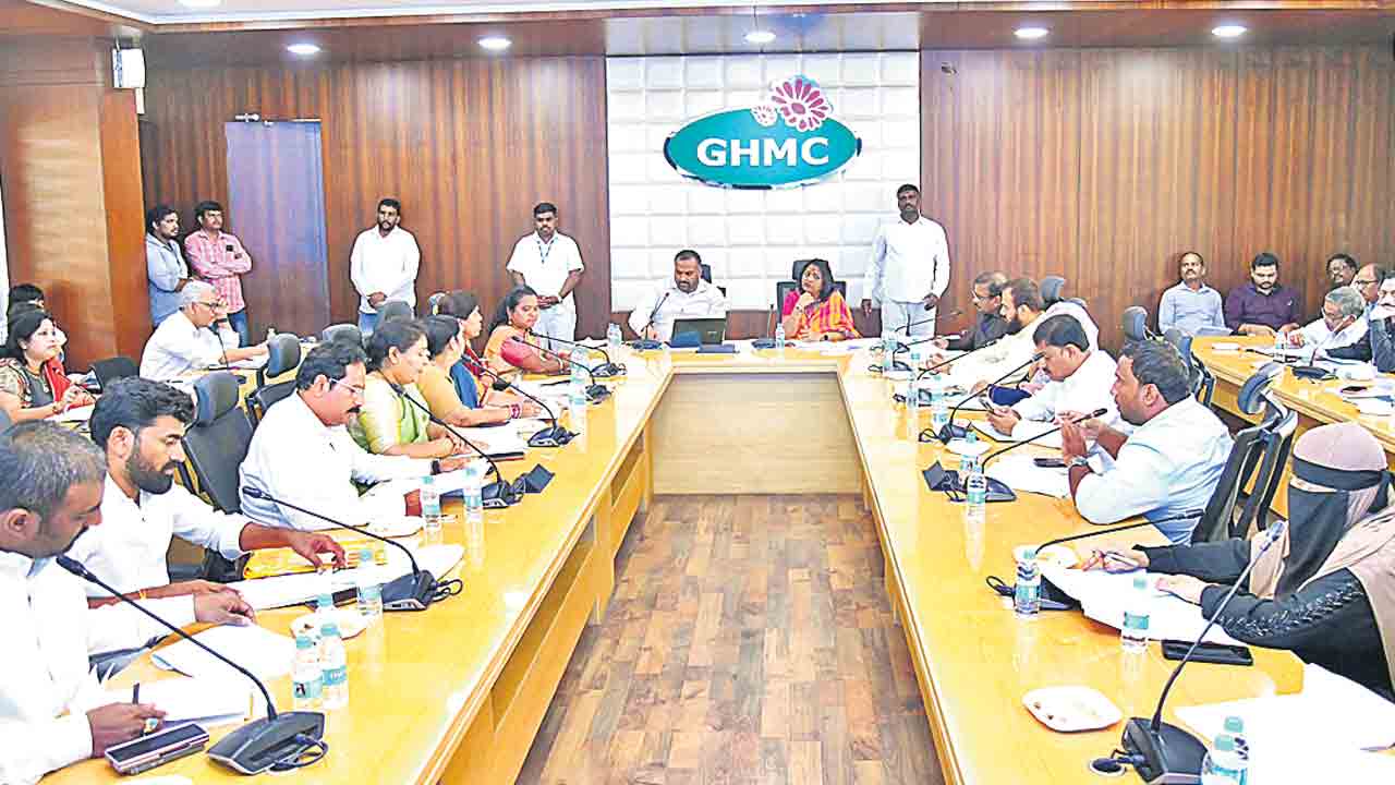 అపరిశుభ్రంగా ఇందిరా క్యాంటీన్లు!