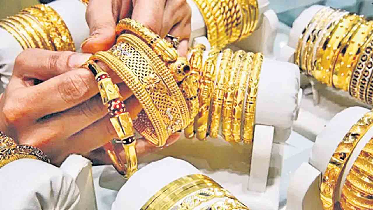 99 వేల దిగువకు పుత్తడి