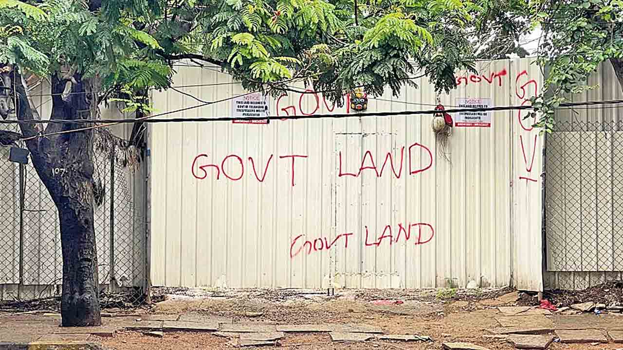 ప్రభుత్వ స్థలం ఆక్రమణకు యత్నం