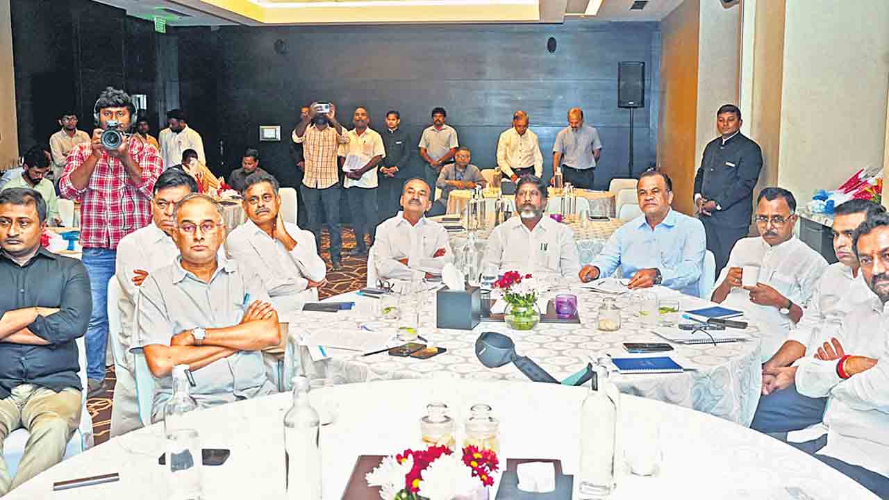 మెట్రో ఫేజ్‌-2 సాధనకు కృషి చేయండి