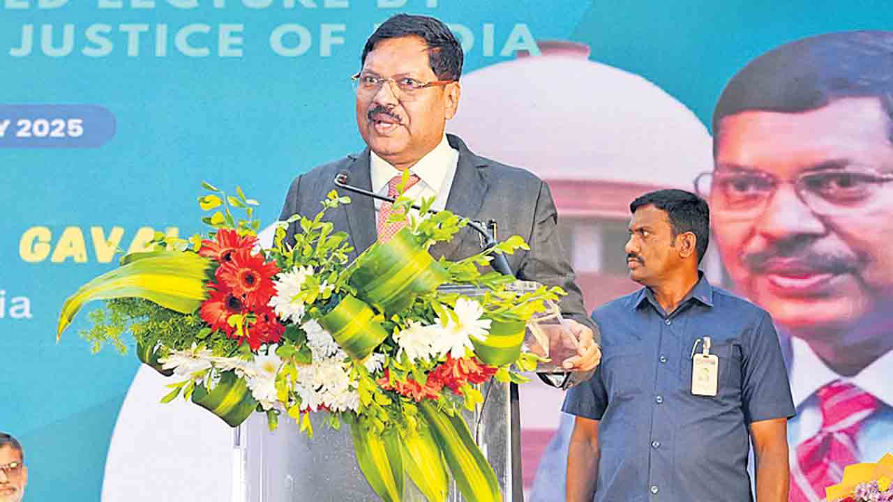 సమానత్వ సాధనే రాజ్యాంగం లక్ష్యం