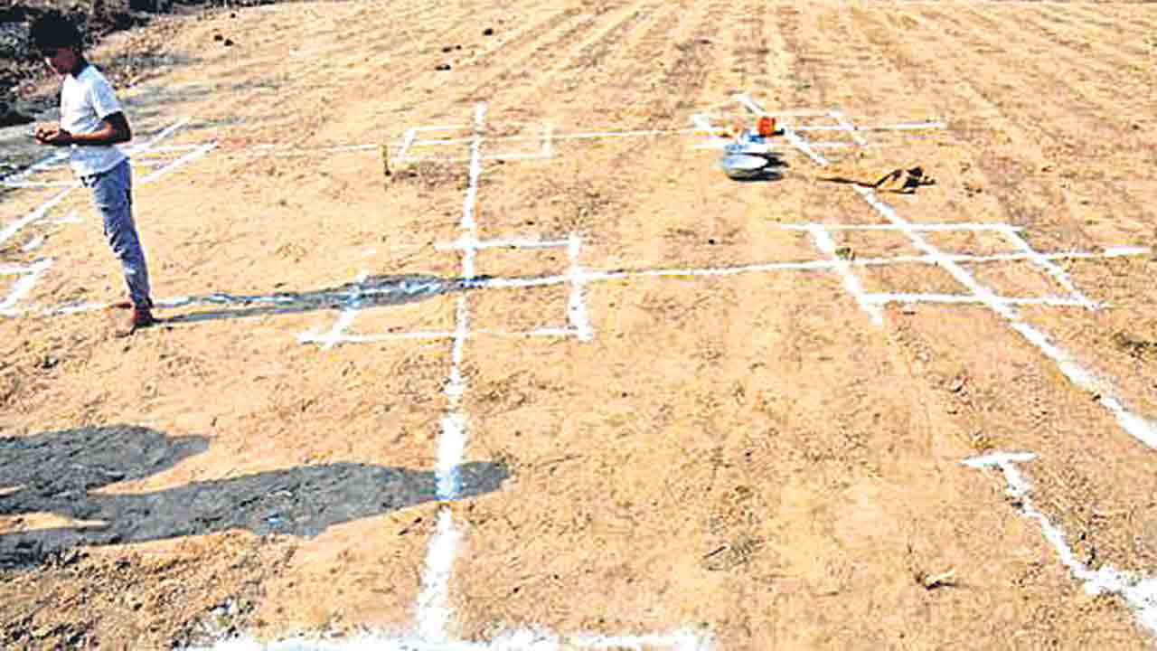 మార్కింగ్‌ లేదా?.. అయితే ఇందిరమ్మ రద్దు!