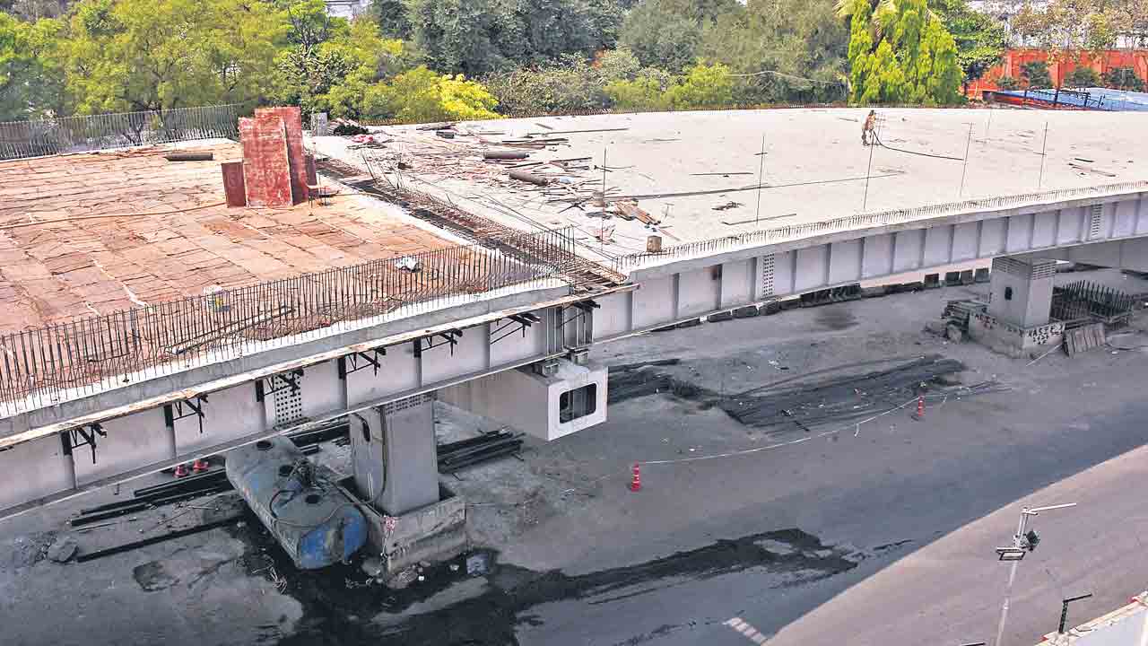 నత్తనడకన స్టీల్‌ బ్రిడ్జి నిర్మాణ పనులు