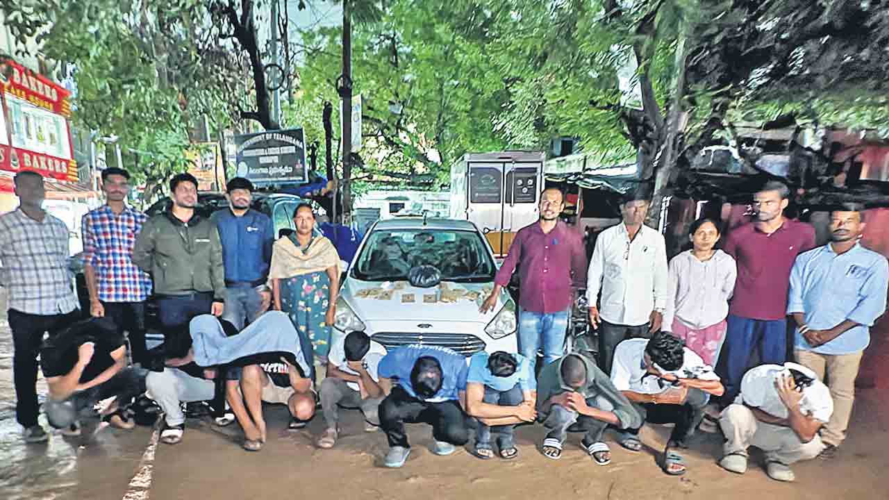 కొండాపూర్‌లో రేవ్‌పార్టీ