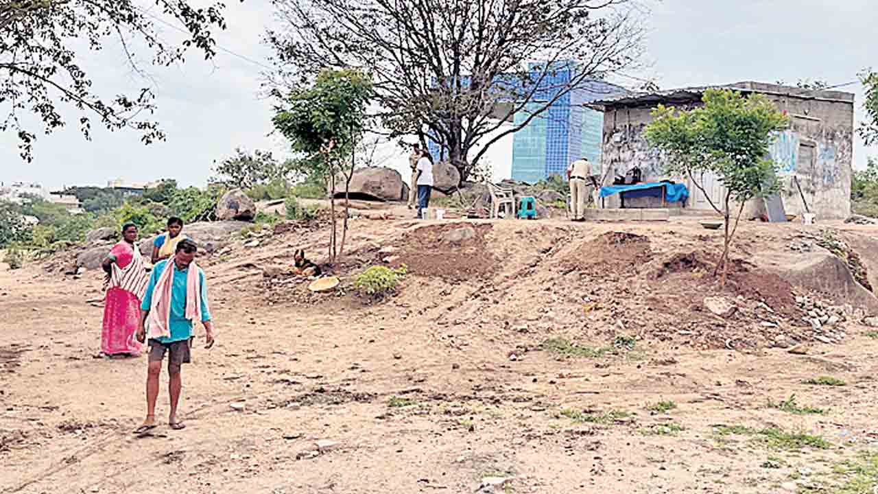 జలమండలి స్థలంలో మళ్లీ తిష్ట